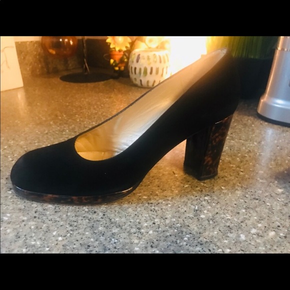 Stuart Weitzman Women’s Pumps - Picture 5 of 5